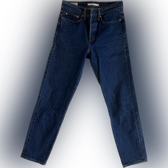 NWOT Levi Wedgie Blue jean denim - Picture 1 of 3